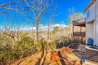 894 Oak Pointe Dr in Cleveland, GA - Building Photo - Building Photo