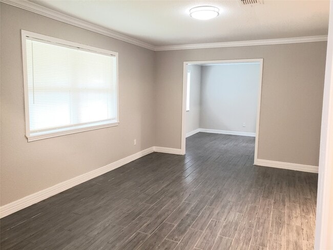 2330 Joel Wheaton Rd in Houston, TX - Building Photo - Building Photo