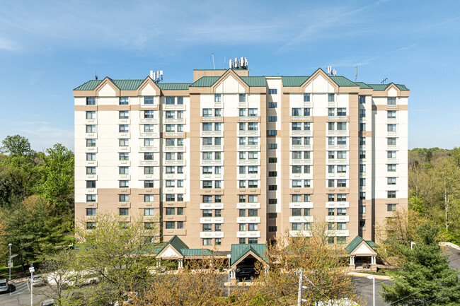 Chestnut Ridge Senior Residences in Chester, PA - Foto de edificio - Building Photo