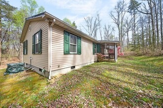 4067 Brewer Rd in Crossville, TN - Building Photo - Building Photo