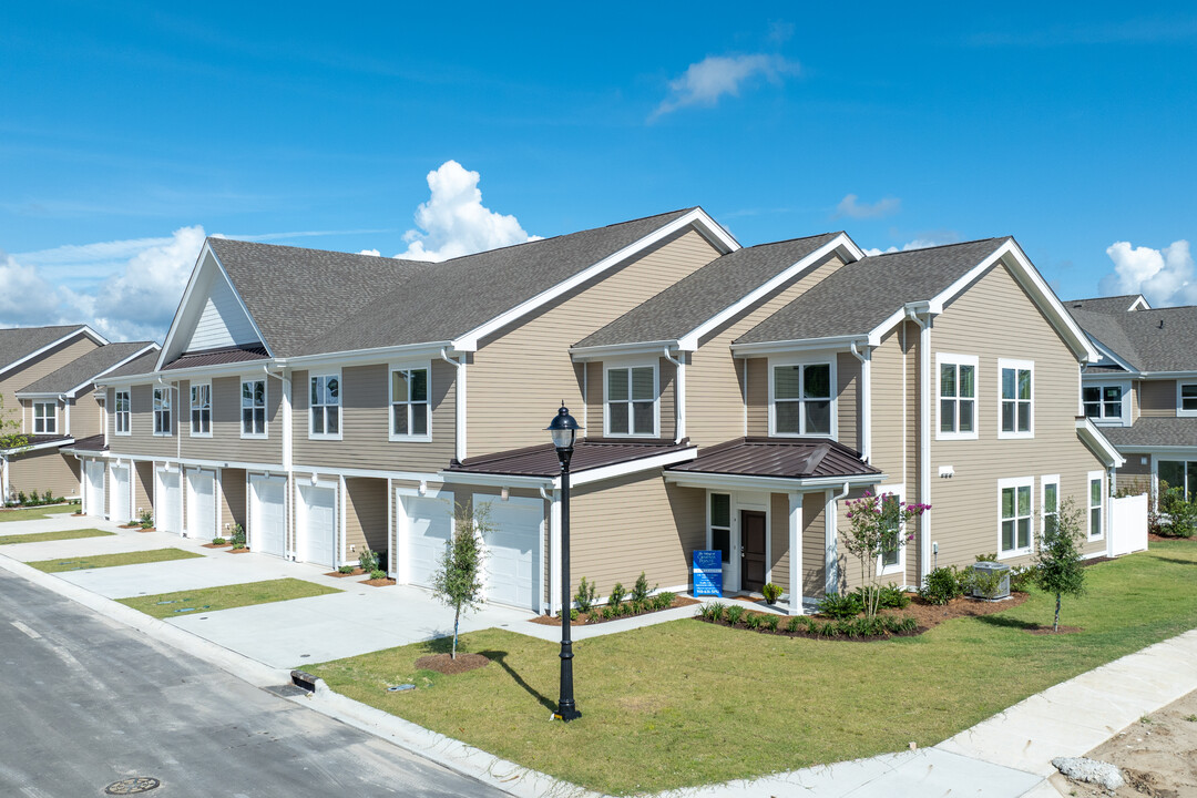 The Village at Compass Pointe in Leland, NC - Building Photo