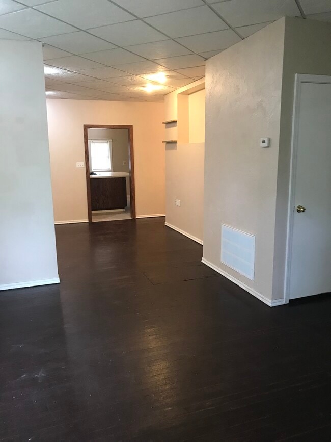 2107 Briggs St in Norman, OK - Building Photo - Building Photo