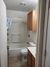 Room in Duplex on Co Rd 150 in Georgetown, TX - Foto de edificio - Building Photo