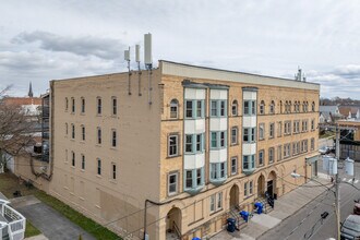 74 Grant St in Buffalo, NY - Building Photo - Building Photo