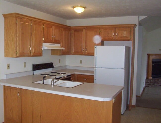 3422 W Montclair Ct in Springfield, MO - Building Photo - Building Photo