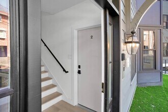33 Leyden St in Boston, MA - Building Photo - Building Photo