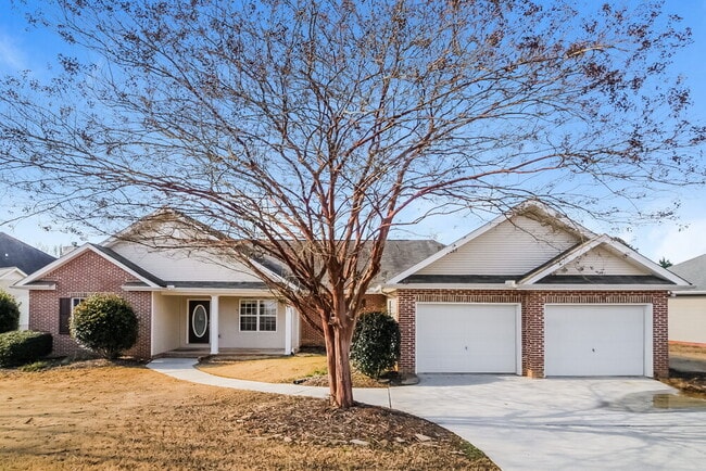 property at 1027 E Bay Springs Dr