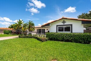 4215 Roosevelt St in Hollywood, FL - Building Photo