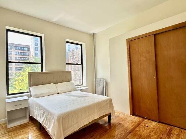 309 W 111th St