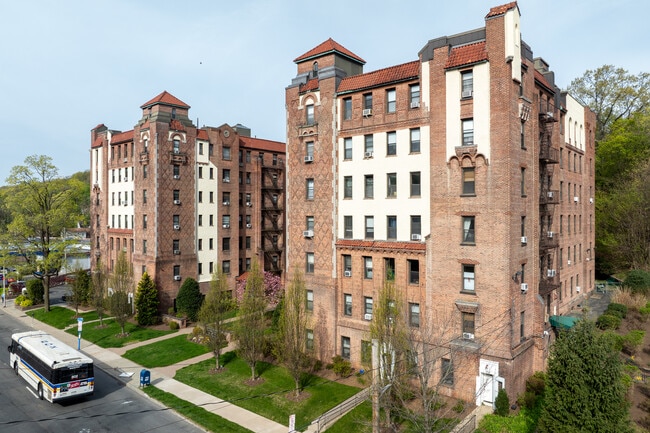 Hartsdale Gardens