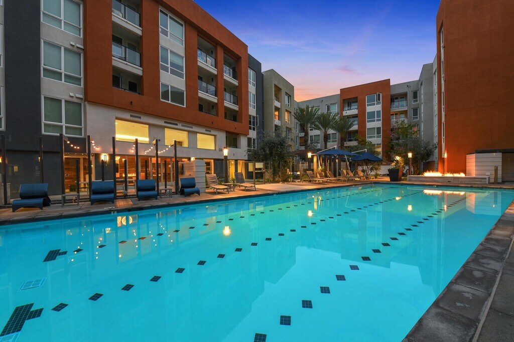 The Residences on Jamboree Apartments in Irvine, CA