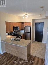 388 Prince of Wales Dr in Mississauga, ON - Building Photo - Building Photo