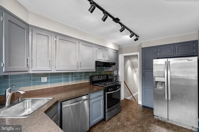 8106 Pleasant Plains Rd in Towson, MD - Building Photo - Building Photo
