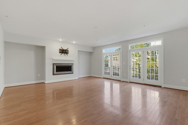 15816 Swanscombe Lp in Upper Marlboro, MD - Foto de edificio - Building Photo