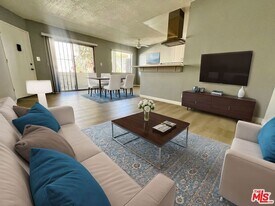 1426 Orange Grove Ave in Los Angeles, CA - Building Photo