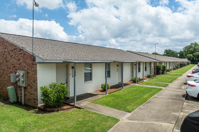 Hideaway Place Apartments in Monroe, LA - Foto de edificio - Building Photo
