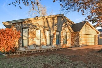 8916 Northridge Terrace in Oklahoma City, OK - Building Photo - Building Photo
