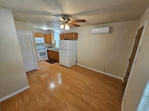 305 Pulliam St in Del Rio, TX - Building Photo - Building Photo