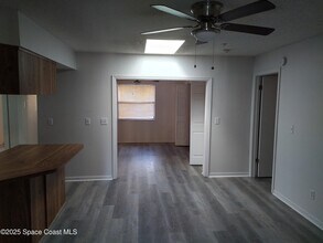 765 John Carroll Ln in Melbourne, FL - Foto de edificio - Building Photo