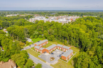 Myers Pointe at Greenbriar in Greensboro, NC - Building Photo - Building Photo