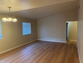 28138 Bavaria Dr in Menifee, CA - Building Photo - Building Photo