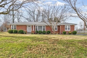224 Cherokee Trail in Clarksville, TN - Building Photo - Building Photo