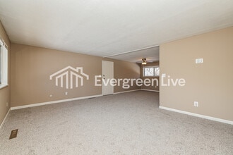 4795 Rolling St in Dayton, OH - Building Photo - Building Photo