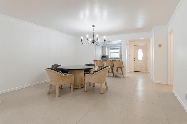 1217 Surf Rd in West Palm Beach, FL - Building Photo - Building Photo