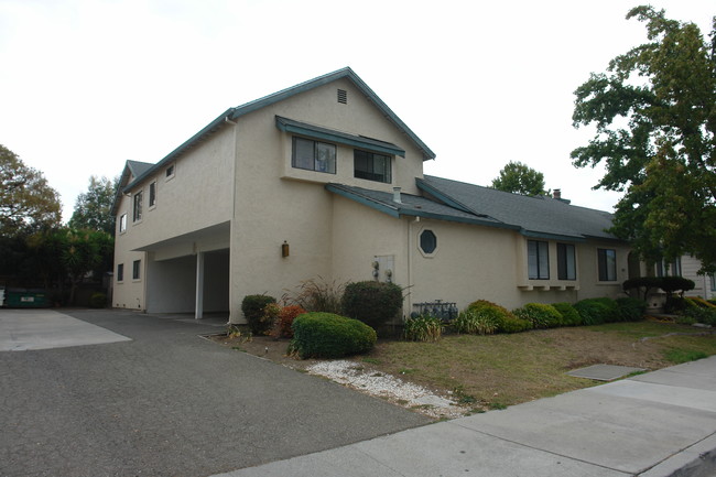 4984 Edgar Ct in San Jose, CA - Foto de edificio - Building Photo