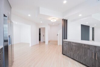 Spaulding Square Stunner!! in Los Angeles, CA - Foto de edificio - Interior Photo