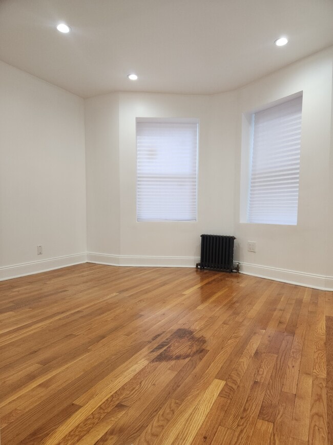 82 Williams Ave in Brooklyn, NY - Building Photo - Building Photo