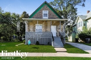 542 Oak St in Waukegan, IL - Building Photo