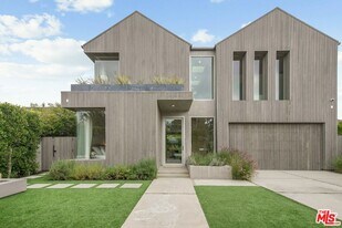 1310 Preston Wy in Los Angeles, CA - Building Photo