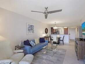 3631 Wild Pines Dr in Bonita Springs, FL - Building Photo - Building Photo