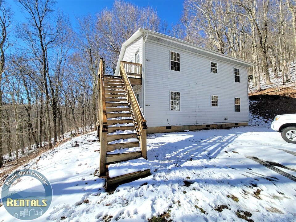 387 Sugarloaf Rd in Boone, NC - Foto de edificio