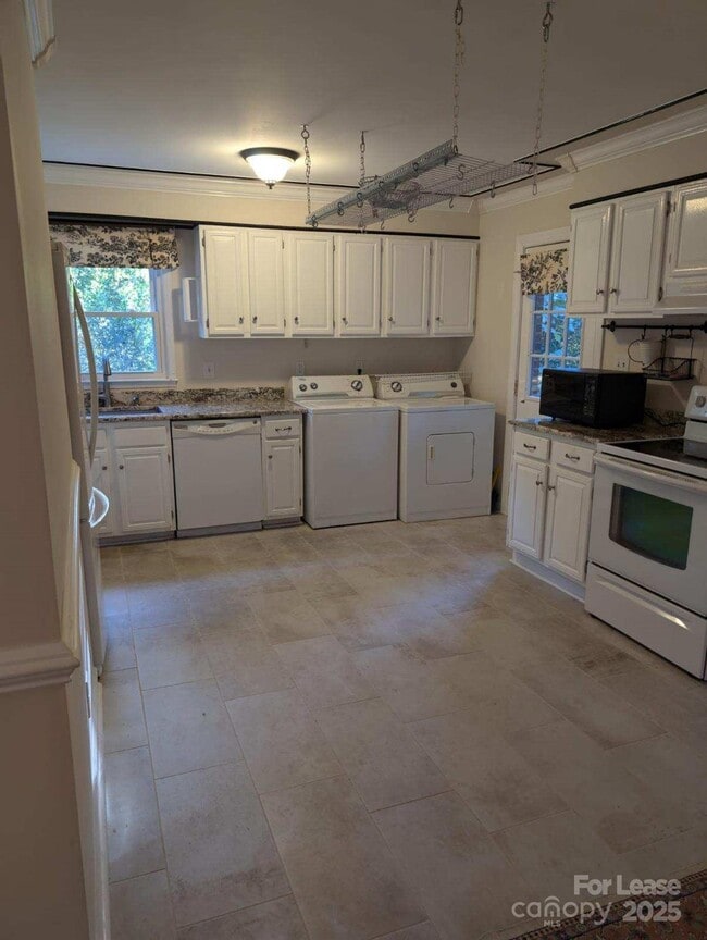 722 Rome Ct in Charlotte, NC - Building Photo - Building Photo
