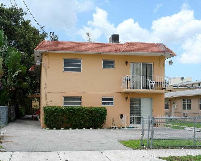 1020 NW 5th St in Miami, FL - Building Photo - Building Photo