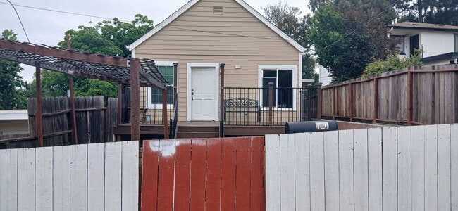 720-722 6th St in Vallejo, CA - Building Photo - Building Photo