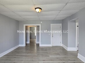 24 Vine St in Auburn, ME - Building Photo - Building Photo