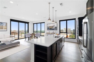 3201 McKinney Ave in Dallas, TX - Building Photo - Building Photo