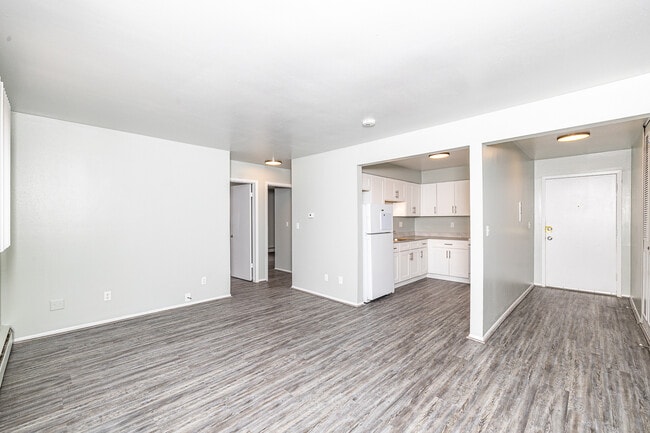 Johnson Legacy West in Milwaukee, WI - Building Photo - Interior Photo