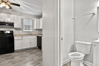 3418 Clingstone Way in Louisville, KY - Building Photo - Building Photo