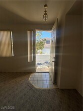10404 Sloping Hill Ave in Las Vegas, NV - Building Photo - Building Photo