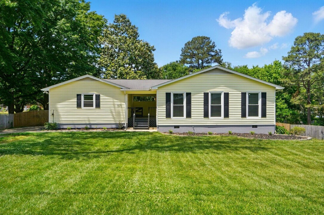2413 Hoffman St in Gastonia, NC - Building Photo