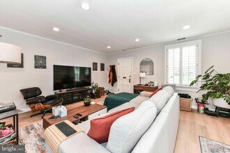 1510 S Edgewood St in Arlington, VA - Building Photo - Building Photo