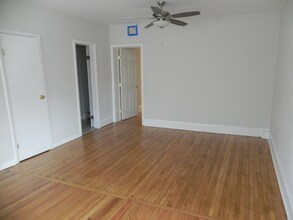 2 Edlie Ave in Norwalk, CT - Building Photo - Building Photo