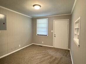 2211 Stokes Rd in Clarksville, TN - Building Photo - Building Photo