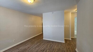 604 W 18th St, Unit 2 in Jacksonville, FL - Foto de edificio - Building Photo