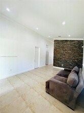 550 NW 20th St in Homestead, FL - Building Photo - Building Photo