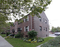 15551 81st St in Howard Beach, NY - Foto de edificio - Building Photo